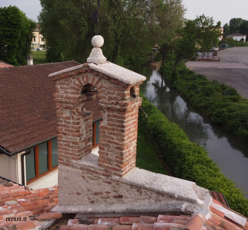 Particolare del campanile, aprile 2026